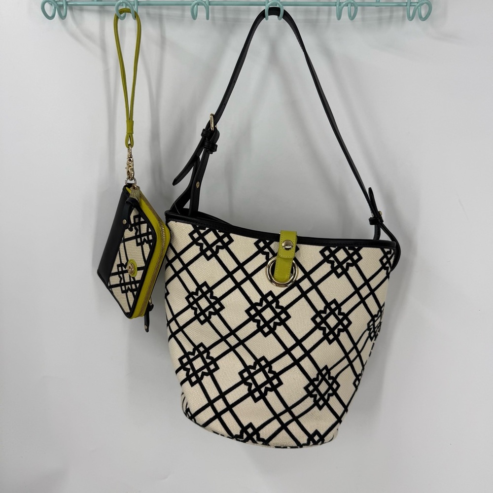 Spartina Seven Oaks Bodega Bucket bag with matching wristlet wallet.